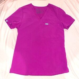 FIGS Top Fuschia Size XS